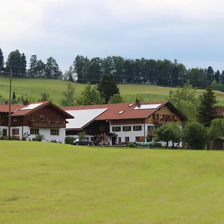 Biobauern- Und Pferdehof Scholl *
